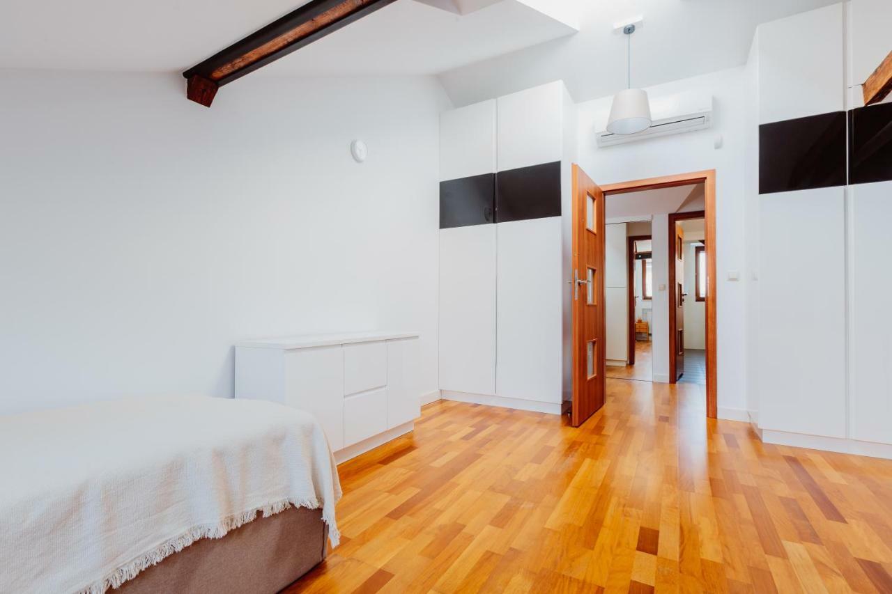 Atticus Apartments クラクフ エクステリア 写真